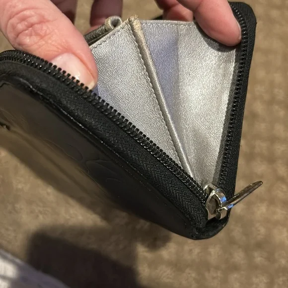 Chanel Camillia Authentic Rare Long Black Leather Zipper Wallet - Picture 14 of 16